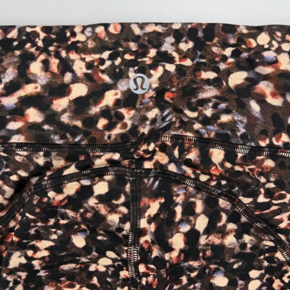 LULULEMON Invigorate High-Rise Tight 25" Size 2 Motion Flux Multi - Picture 7 of 9